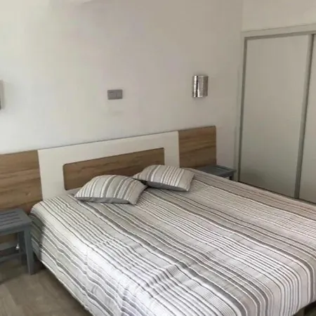 T1 Rocha Apartment